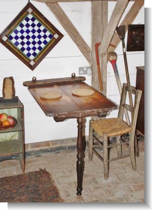 EARLY 19th CEntury FOLDING TABLE