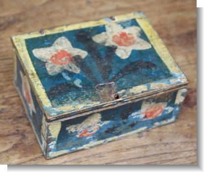 10. SMALL NORMADY PAINTED BOX