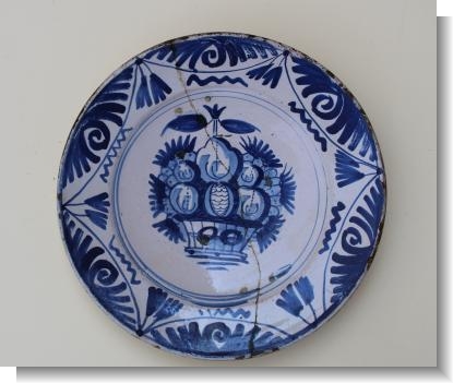 Mid 17th Century DUTCH DELFT CHARGER