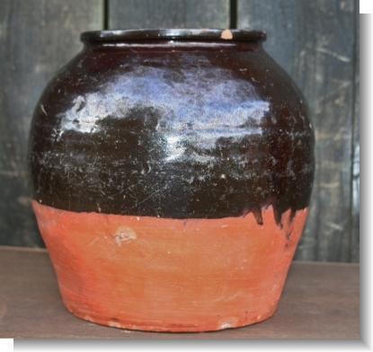 LARGE BUCKLEY POT