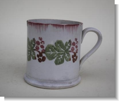 RED FEATHER EDGE SPONGEWARE MUG