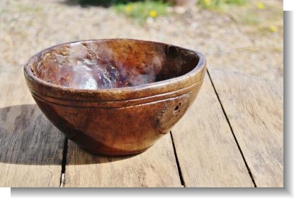STUNNING BURR WOOD BOWL.